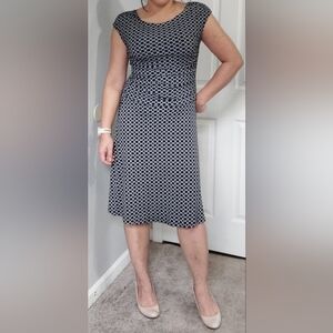 Enfocus Studio Dress – Size 8 | Black & White | Fit & Flare